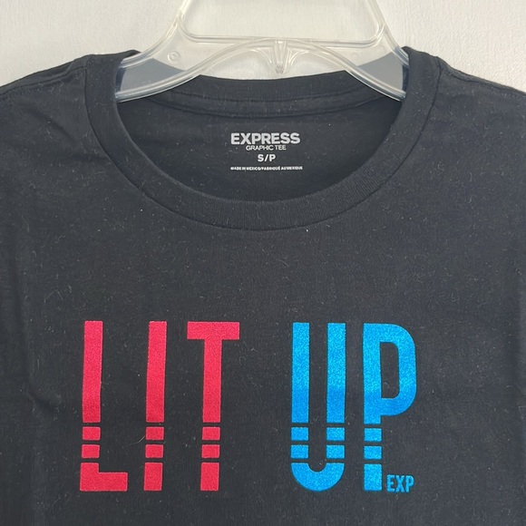 NWOT-Men’s Express Cotton Graphic Short Sleeve Tee - Picture 2 of 4